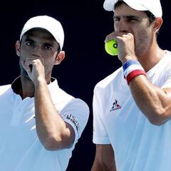 Cabal y Farah se clasifican a octavos de final de dobles