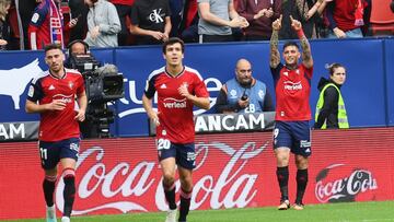 Chimy Ávila celebra su gol.