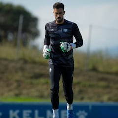 El Alavés cambia los planes en la portería para la próxima temporada