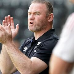 Wayne Rooney trata de capear el temporal tras su escándalo: "Cometí un error"