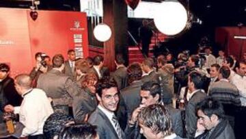 <b>FAMILIA ROJIBLANCA. </b>Los jugadores no faltaron a la comida navideña del Atlético.