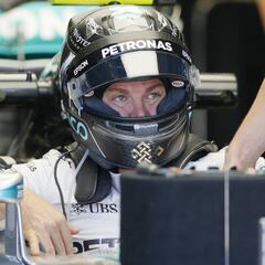 Mercedes defiende a Rosberg contra el ataque de Ecclestone