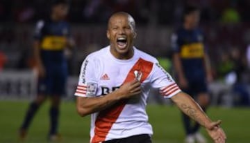 En Octavos de Final River se cruzó con su Boca Juniors para protagonizar un superclásico más en la Copa Libertadores. La ida se la llevaron los Millonarios gracias a un gol de penal de Carlos Sánchez en los últimos minutos.