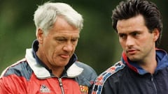 Mourinho doffs cap to pioneer and absent friend Bobby Robson