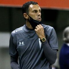 "Me voy con una buena sensación": el análisis de Poyet tras la caída de Católica