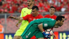 Claudio Bravo: “Los goles perdidos no nos preocupan”