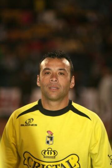 ‘Chelo’ Corrales también jugó en el ascenso. Municipal Iquique (2008) y San Antonio Unido fueron los últimos clubes de su carrera. Se retiró en 2012. En la imagen, con la camiseta de Coquimbo Unido.