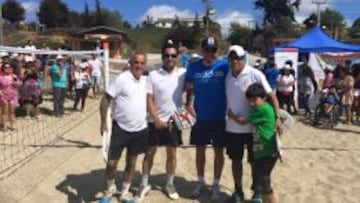 Milovan Kegevic, junto al actual capitán de Copa Davis Nicolás Massú.