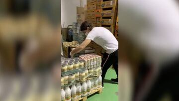 Carla Su¨¢rez trabaja en el Banco de Alimentos de Las Palmas