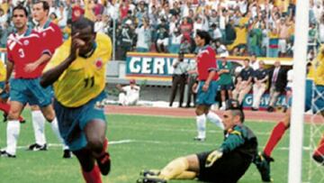 Faustino Asprilla revel&oacute; que previo a un duelo contra la Roja en 1996, invit&oacute; a una mujer al hotel para tener sexo. Luego fue la gran figura frente a Chile.