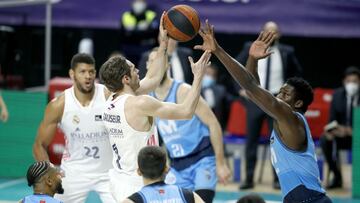 07/02/21 PARTIDO ACB ENDESA BALONCESTO 
 ESTUDIANTES  -  REAL MADRID 
 CAUSEUR ANGEL DELGADO 
 
 