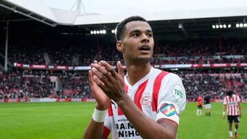 Gakpo, ante el Utrecht.