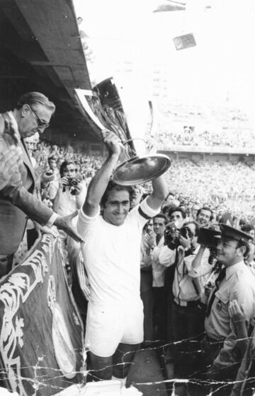 Pirri consiguió con el Real Madrid 10 Campeonatos de Liga (1964-65, 1966-67, 1967-68, 1968-69, 1971-72, 1974-75, 1975-76, 1977-78, 1978-79 y 1979-80). 