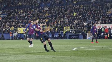 Luis Su¨¢rez empat¨® el partido y puso el definitivo 4-4 en el marcador.