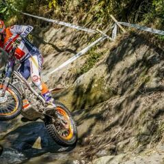 Bou da un golpe de líder