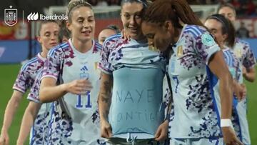 Jenni en la celebraci車n del gol.