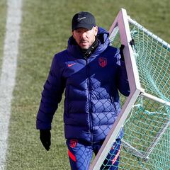 Simeone se pone al mando y no pierde tiempo
