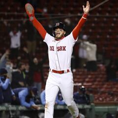 Alex Verdugo vuelve a hacer sonar el madero con los Red Sox