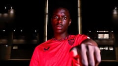 Sambi Lokonga: “¿Mi futuro? Si el Sevilla puede, yo quiero quedarme aquí”