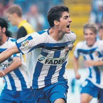 Arizmendi celebra un gol con el Deportivo.