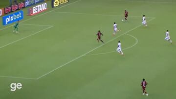 La genial asistencia de Isla: ¡dejó solo a Gabigol!