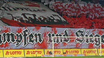 Aficionados del Uni&oacute;n Berl&iacute;n en la previa de la final del ascenso a la Bundesliga frente al Stuttgart.