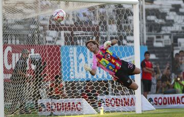 Llegó a Colo Colo a los 15 años. A los 20 fue enviado a préstamo y nunca más volvió a Macul. Luego pasó la gran parte de su carrera en Palestino e incluso tuvo una aventura en el fútbol de Venezuela.