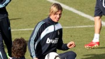 Guti y Benzema se entrenan con el equipo y pasarán una prueba