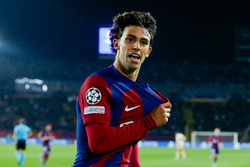 João  Felix, rompe su sequía goleadora con el Barcelona firmando el gol del 2-1.