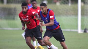 Posibles formaciones de Per&uacute; y Estados Unidos en el partido amistoso que se disputa en Connecticut hoy, 16 de octubre. Gareca ir&aacute; con todo.