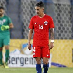 Gutiérrez reemplazaría a Vidal pero aún esperan por Aránguiz