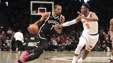 Covid vaccine policies continue to be a hot button topic in sports, and Nets star KD called out New York's mayor, saying "he better" figure it out.