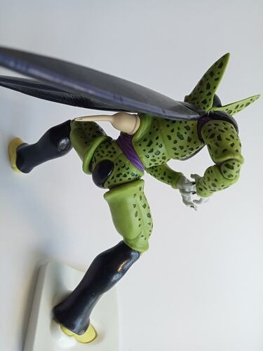 Figuras de Gohan vs Célula de 'Dragon Ball Z' por Banpresto