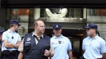 <b>SUSTANCIAS PROHIBIDAS. </b> La gendarmería francesa registró la habitación de Moisés Dueñas.