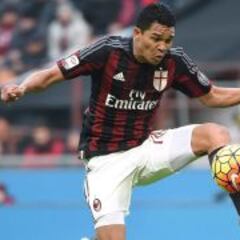 Manchester United se suma al interés por Carlos Bacca