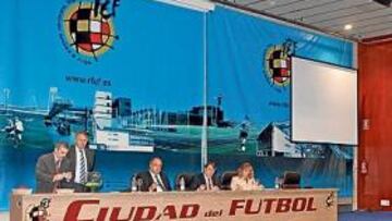 <b>BOMBA EN LA COPA DE LA COPA. </b>Los octavos depararon un atractivo Barcelona-Sevilla. El Alcorcón se las verá con el Racing.