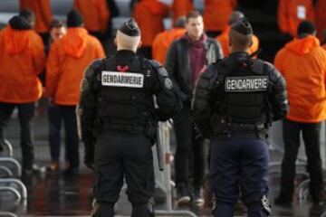 Fuertes medidas de seguridad en los alrededores de Saint Denis. 