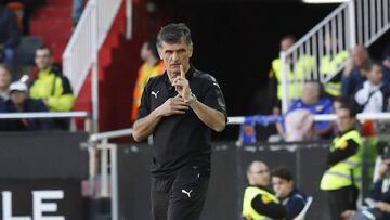 Mendilibar, dirigiendo al Eibar.