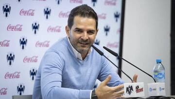 Duilio Davino evadió preguntas sobre Hugo Sánchez