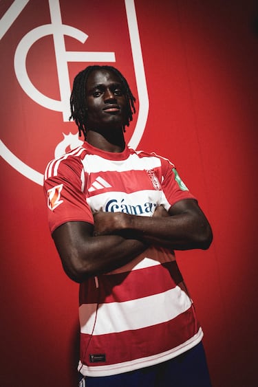 El Granada hace oficial el fichaje de Baba Diocou