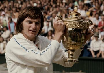 Jimmy Connors, colgó la raqueta a los 43 años, puede presumir de ser el tenista con más títulos ATP (109) y más victorias en la historia del circuito ATP (1243).
