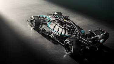 Mercedes ha revelado los primeros renders del W17, un monoplaza original que destaca por su nueva aerodinámica, con pontones alargados, toma de aire centrada y laterales más estrechos, anticipando el arma con la que Russell y Antonelli afrontarán la nueva era de 2026.