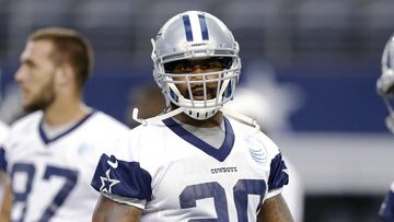 Dallas Cowboys running back Darren McFadden (20) waits for the next play during Dallas Cowboys minicamp at AT&amp;T Stadium in Arlington, on Wednesday, June 17, 2015. (Vernon Bryant/The Dallas Morning News)