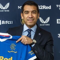 Giovanni van Bronckhorst, nuevo técnico de Morelos en Rangers