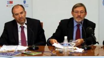 <b>EL TRIDENTE DEL GOBIERNO. </b>Francisco Javier Martín del Burgo, Jaime Lissavetzky y Albert Soler comparecieron en el Foro Fundación Ferrándiz-AS, en Alcobendas.