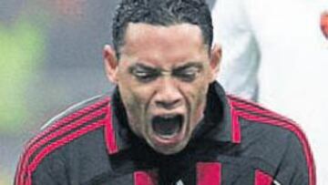 <b>SE QUEDA. </b>Oliveira lleva cuatro goles en 27 partidos con el Milán