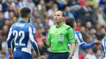 Mateu Lahoz se disculpó con el Espanyol por conceder el 0-2
