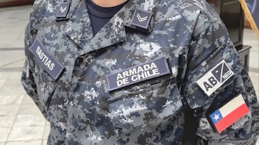 La Armada de Chile cambia de uniforme y ya hay fecha para su salida oficial: estos grupos serán los primeros