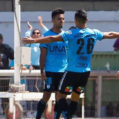 El regreso a la cima de Iquique y la marca histórica de Lobos