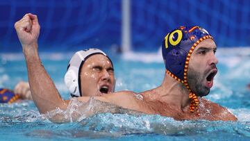Felipe Perrone celebra un gol en las semifinales de Tokio 2020.
